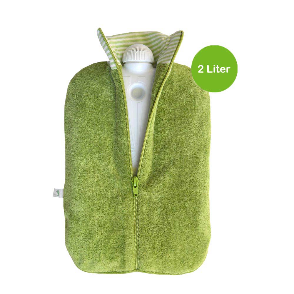Öko-Wärmflasche mit grünem Biobezug, gestreifter Halsmanschette; 2 Liter