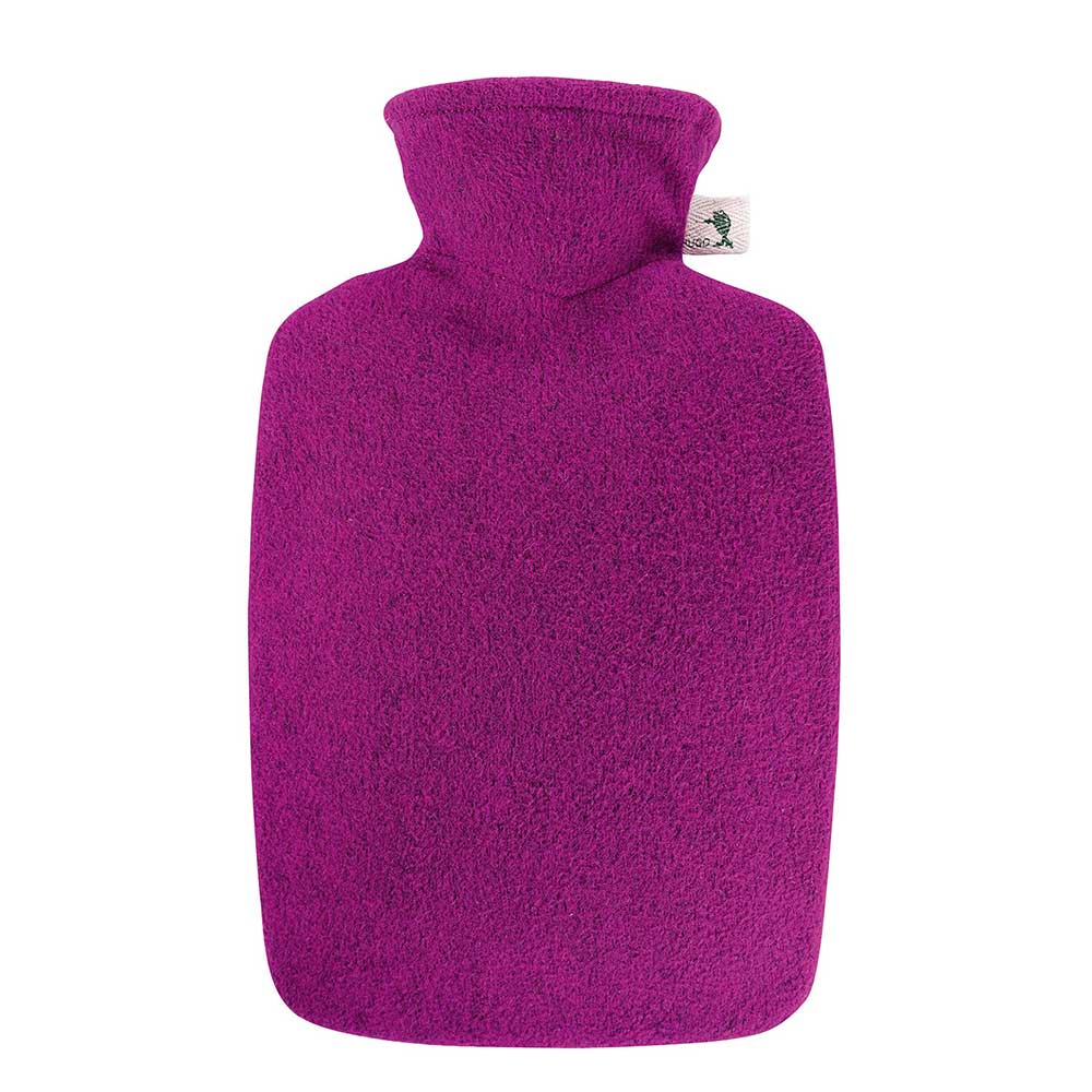 Wärmflasche mit Strickbezug in Fuchsia mit Lurex-Optik