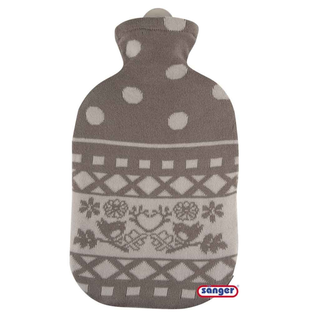 Gummi-Wärmflasche mit Strickbezug, taupe mit Punkten und Winterbordüre