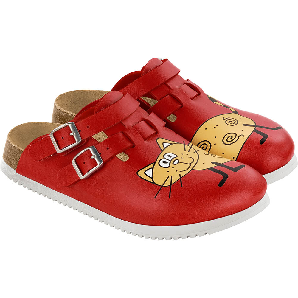 Rote Birkenstock-Clogs mit Katzenmotiv, zwei Riemenriemen und silbernen Schnallen