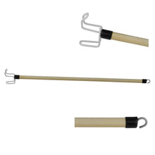 Behrend An- und Ausziehhilfe Deluxe aus Holz mit zwei Metallhaken, 70 cm
