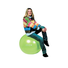 Grüner Sicherheits-Gymnastikball Plus mit Logo, seitlich gehalten