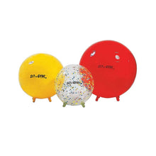 Gymnastikball-Set aus rotem, gelbem und sprenkelgemustertem Ball mit Standfüßen